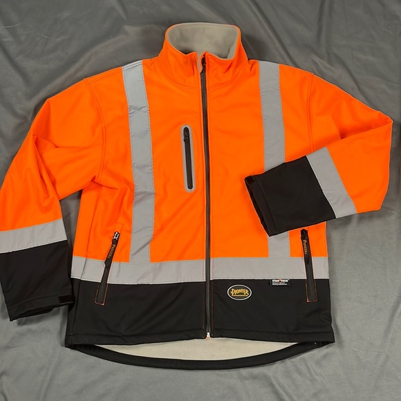 PIONEER Other - Pioneer Hi-Viz Softshell Mechanical Safety Jacket | Large